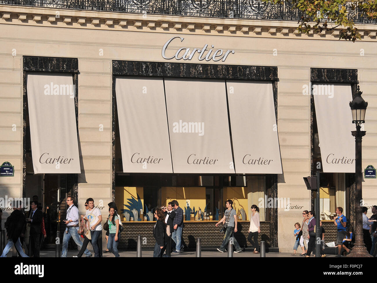 Boutique Cartier sugli Champs Elysee Parigi Francia Foto Stock
