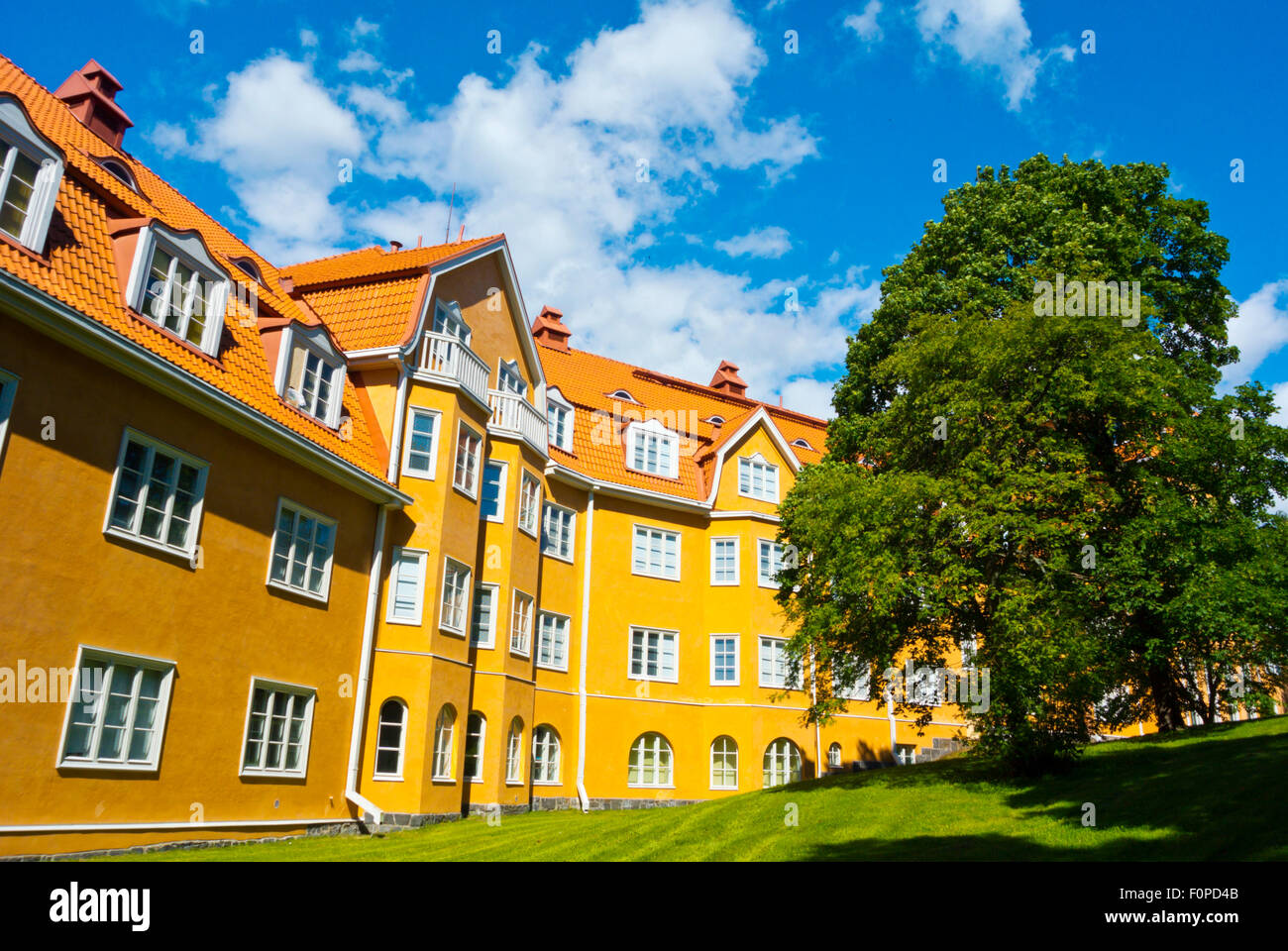 Munkkiniemen pensionaatti (1918), ora Munkkiniemen koulutustalo Art deco, progettata da Eliel Saarinen, Munkkiniemi, Helsinki, Fi Foto Stock