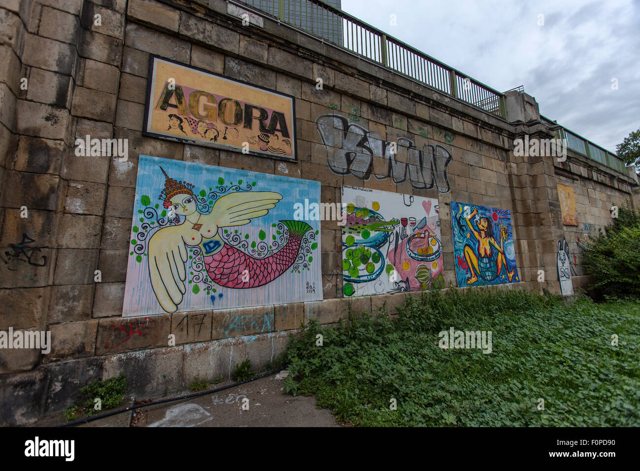 Vienna - Graffiti lungo il canale del Danubio Foto Stock