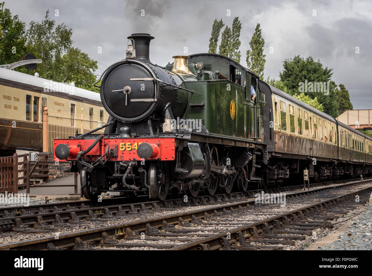 Treno a vapore alla stazione toddington, Gloucestershire, Inghilterra Foto Stock