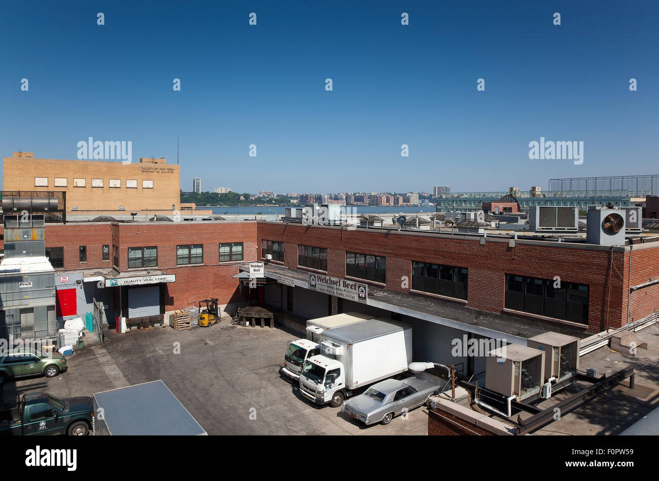 Stati Uniti d'America, nello Stato di New York, New York City, Manhattan, confezionamento carne cantiere in Chalsea visto dalla linea alta parco pubblico. Foto Stock