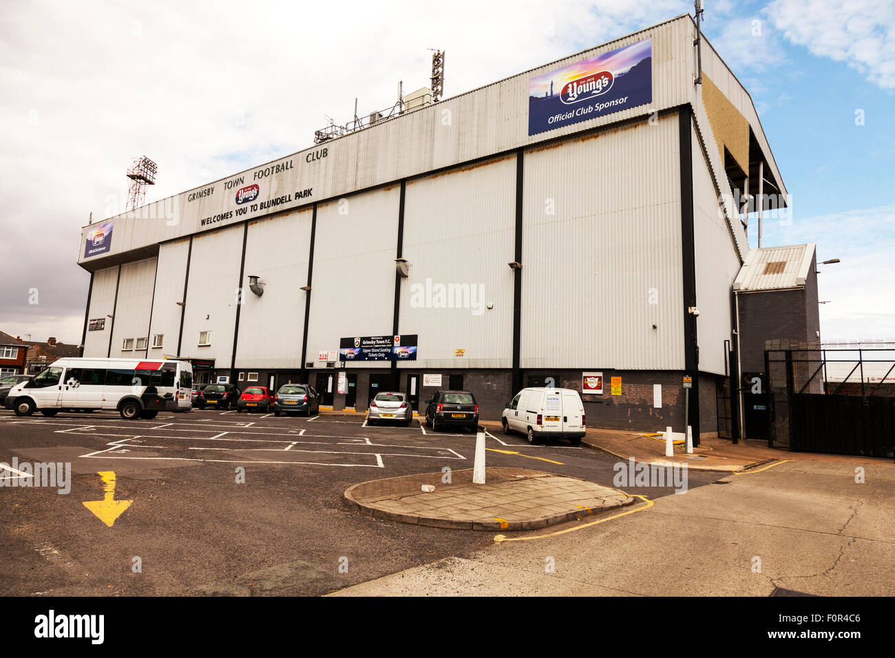 Blundell Park home di Grimsby Town FC football Stadium ingresso anteriore esterno Esterno facciata Foto Stock