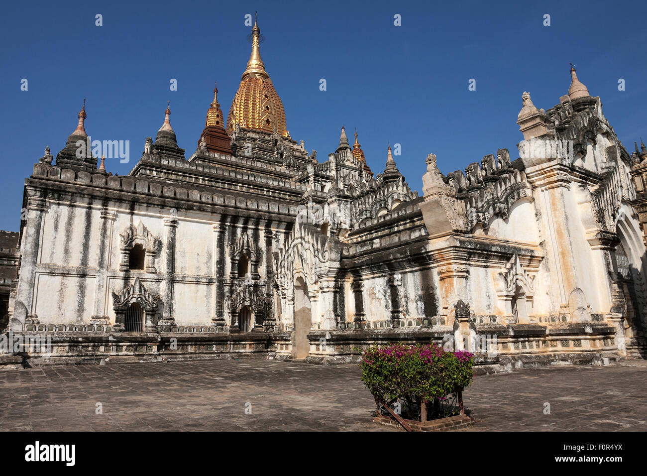 Tempio di Ananda, a Pagoda, Bagan, Mandalay Division, Myanmar Foto Stock