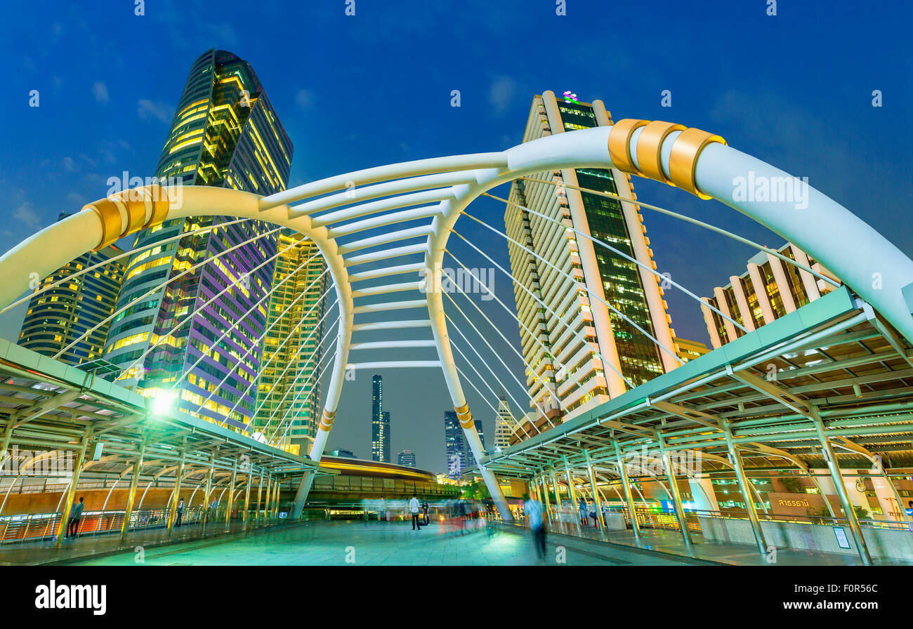 Thailandia, Bangkok, Chong Nonsi stazione BTS Foto Stock