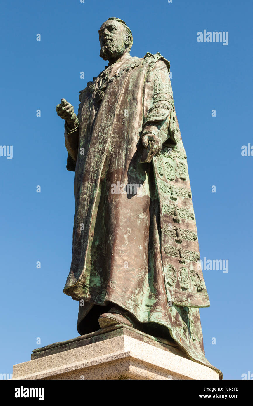 Statua di Spencer Compton, ottavo duca di Devonshire, King Edward's Parade, Eastbourne, East Sussex, Inghilterra Foto Stock
