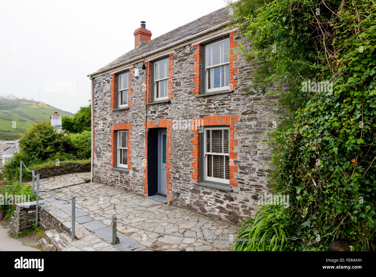 Il cottage utilizzato come la chirurgia per la ITVS 'Doc Martin' programma TV in Port Isaac, North Cornwall, England, Regno Unito Foto Stock