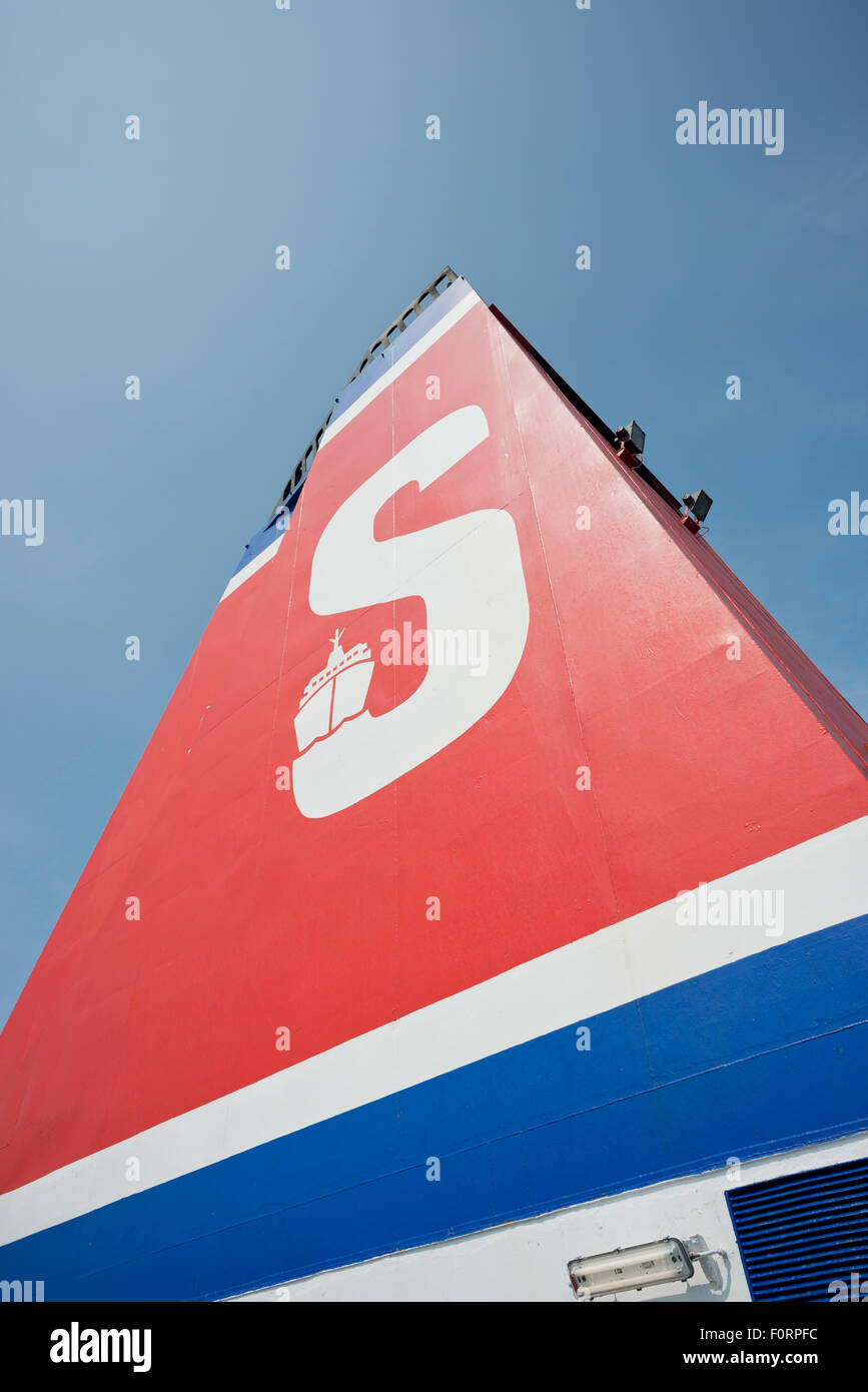 Imbuto della MS Stena Europa mostra il logo di Stena Line Ferries, un bianco s su uno sfondo rosso Foto Stock