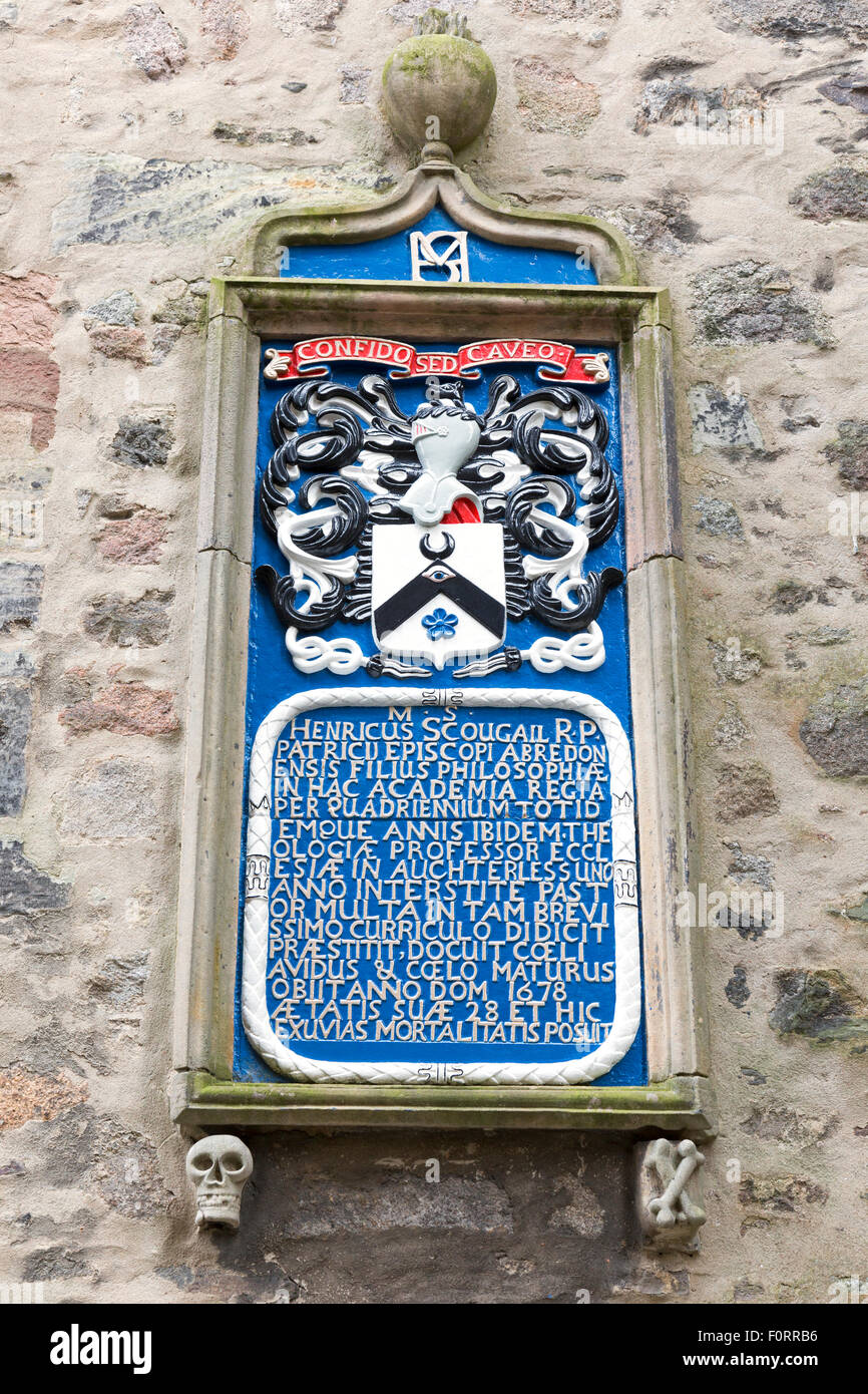 Lapide commemorativa al teologo scozzese Henry Scougal, ministro e autore al Kings College dell'Università di Aberdeen, Scozia, Regno Unito Foto Stock
