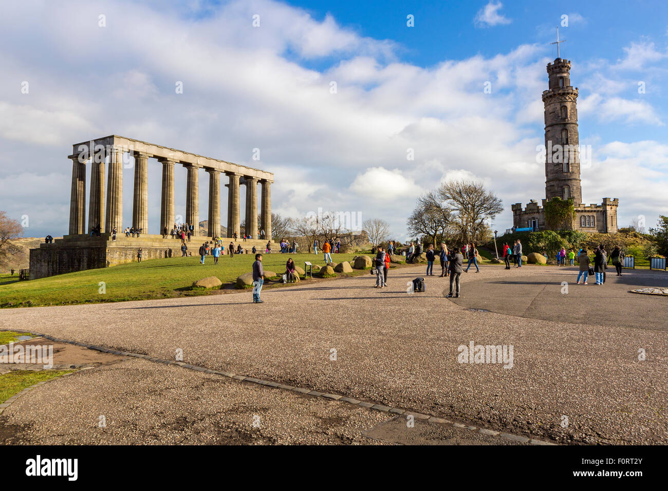 Monumento nazionale e Monumento Nelson a Calton Hill, Edimburgo, città di Edimburgo, Scozia, Regno Unito, Europa. Foto Stock