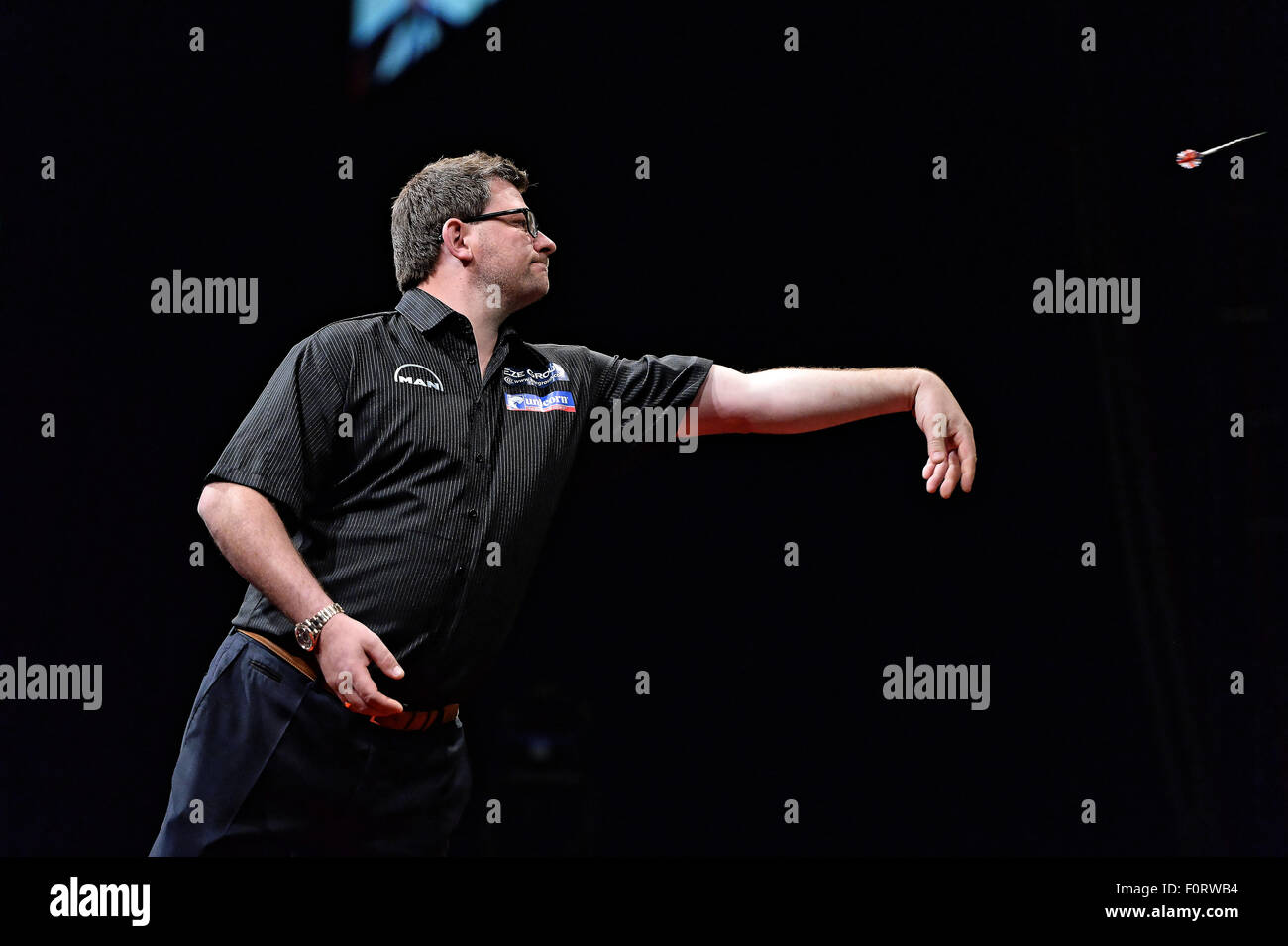 Sydney, Australia - 20 agosto 2015: Professional Freccette star James Wade durante il round di Sydney del PDC World Series presso la Qantas Credit Union Arena di Sydney. Foto Stock