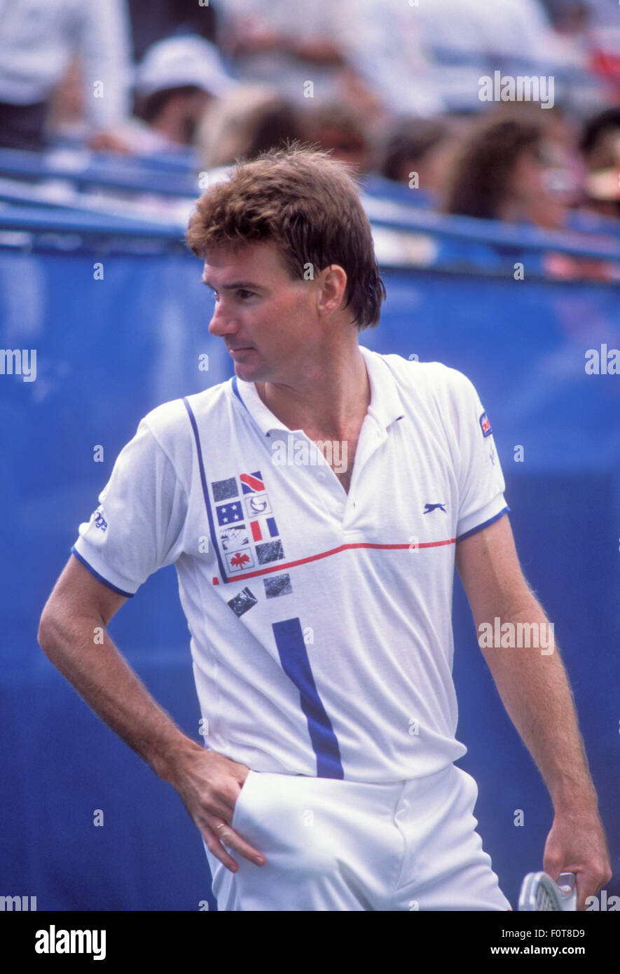 Jimmy Connors in azione presso l'U.S. Aprire il torneo di tennis a Flushing Meadows Park nel settembre 1988 Foto Stock