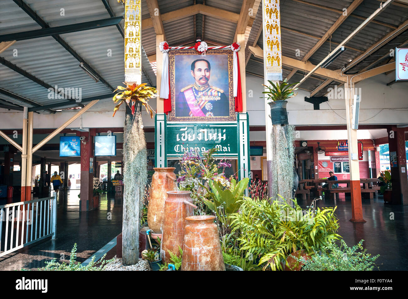 Ritratto del Re Rama V a Chiang Mai La stazione ferroviaria, la Thailandia del Nord Foto Stock