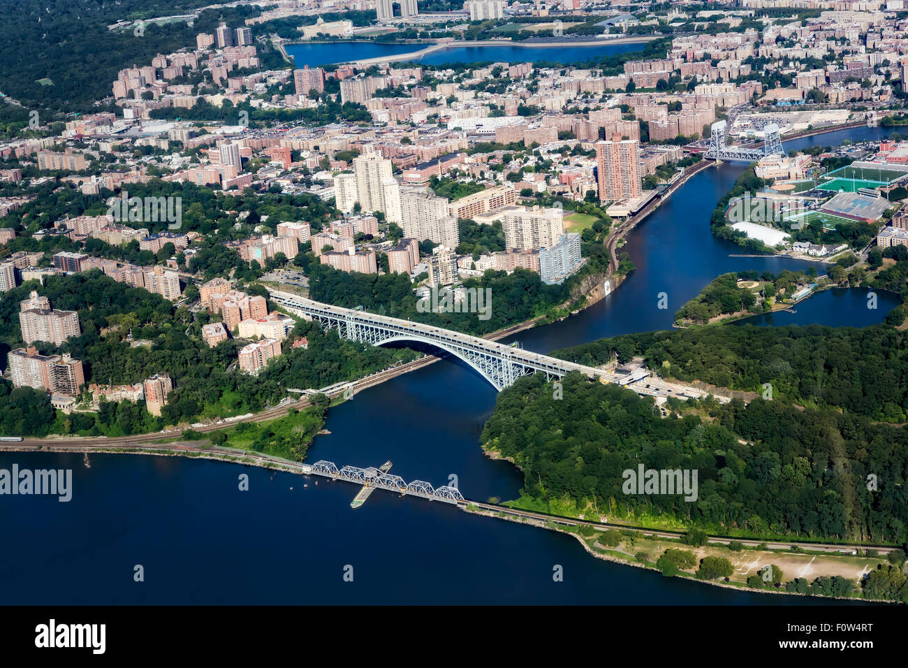 Upper Manhattan Vista aerea - Con la Henry Hudson Bridge, Willis Avenue Bridge. Foto Stock