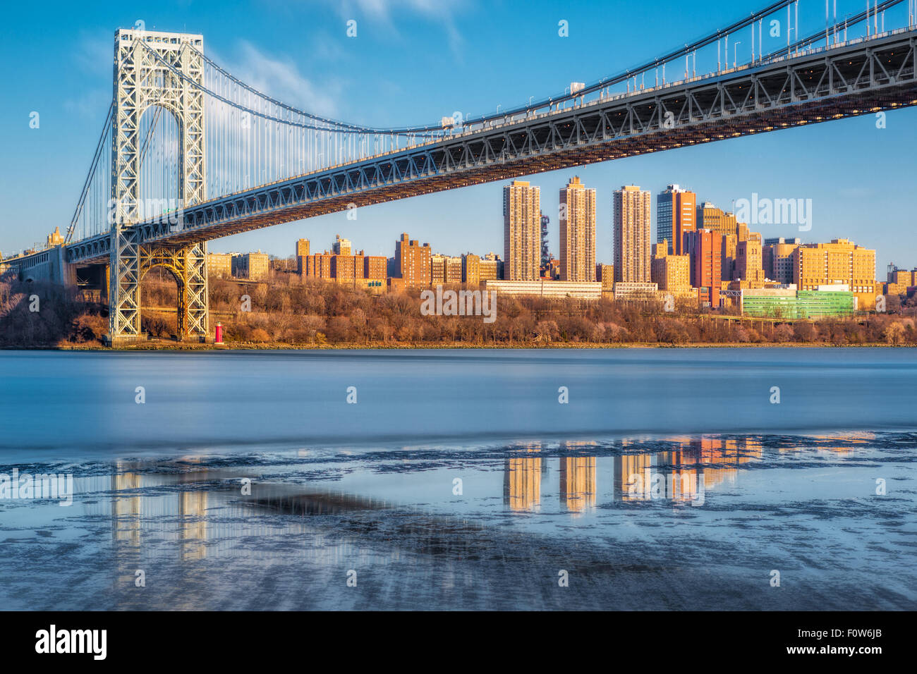George Washington Bridge New York City riflessioni Foto Stock