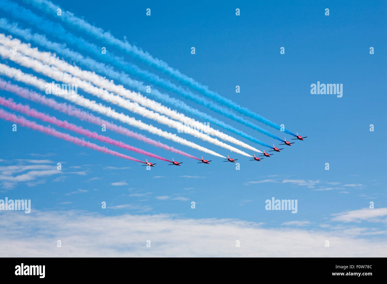 Bournemouth Dorset, England Regno Unito. Il 21 agosto 2015. Le frecce rosse eseguire all'Ottava annuale Bournemouth Air Festival. Credito: Carolyn Jenkins/Alamy Live News Foto Stock