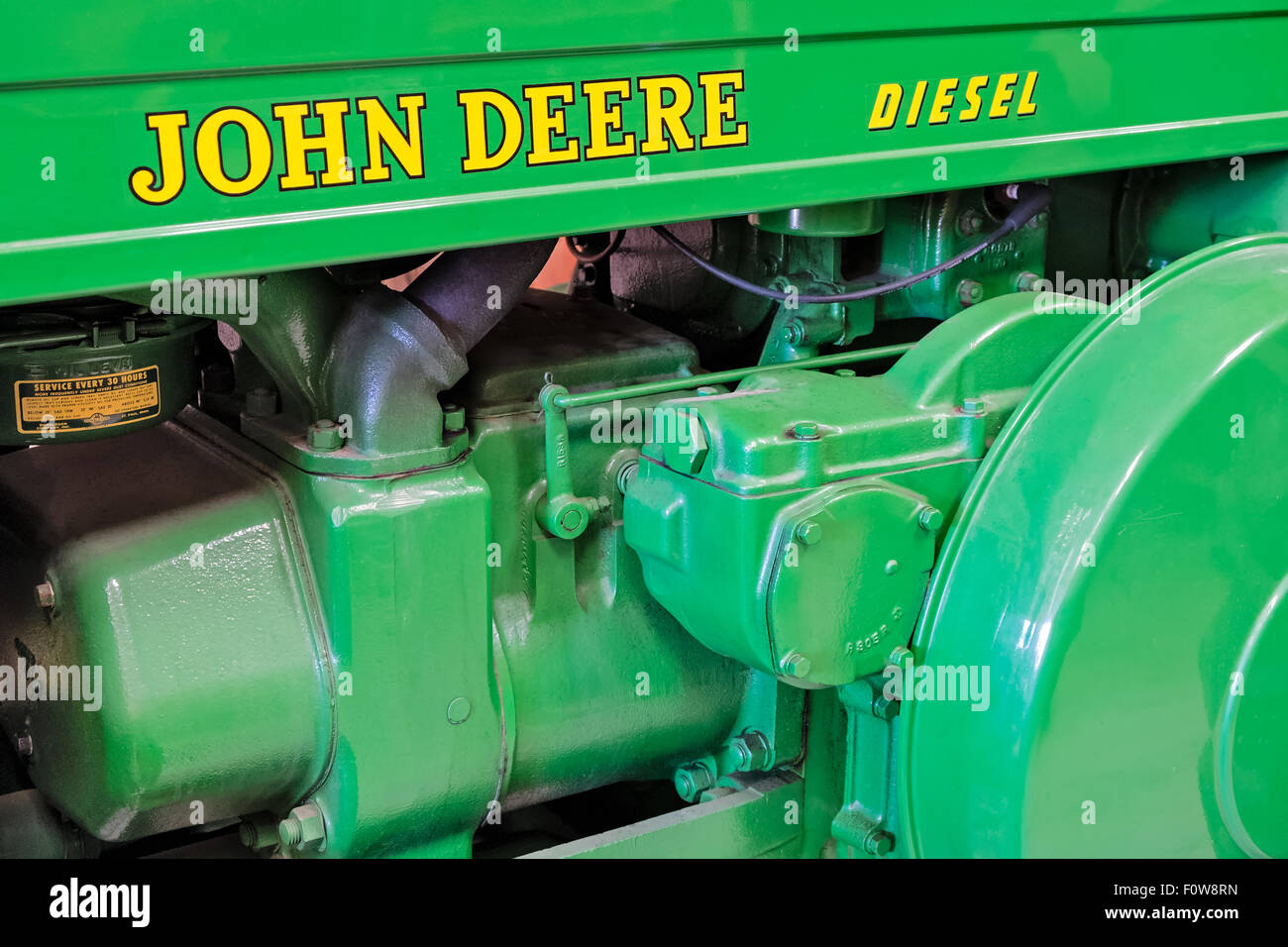 Vista ingrandita di trattori John Deere Engine. Foto Stock