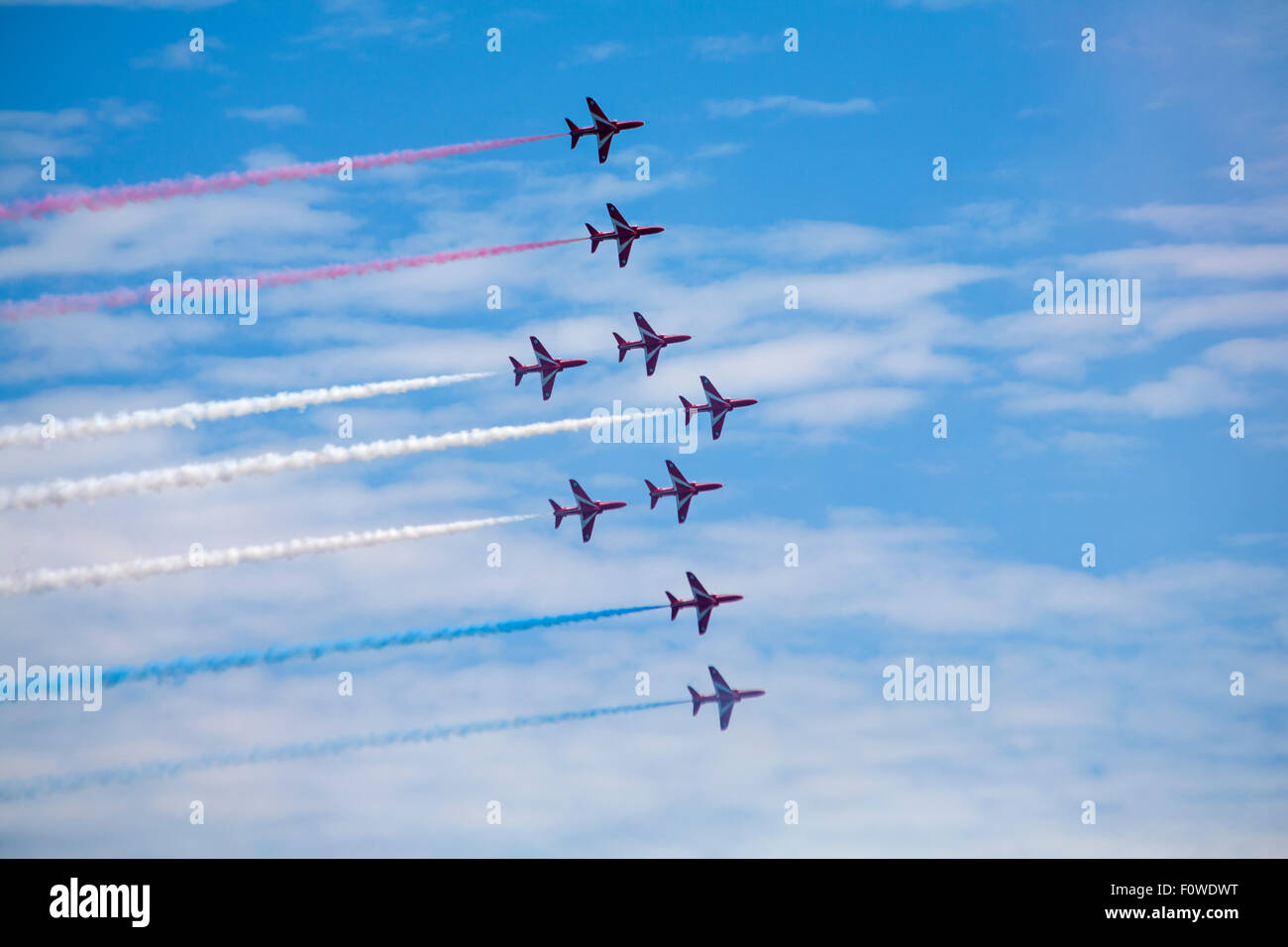 Bournemouth Dorset, England Regno Unito. Il 21 agosto 2015. Le frecce rosse eseguire all'Ottava annuale Bournemouth Air Festival. Credito: Carolyn Jenkins/Alamy Live News Foto Stock