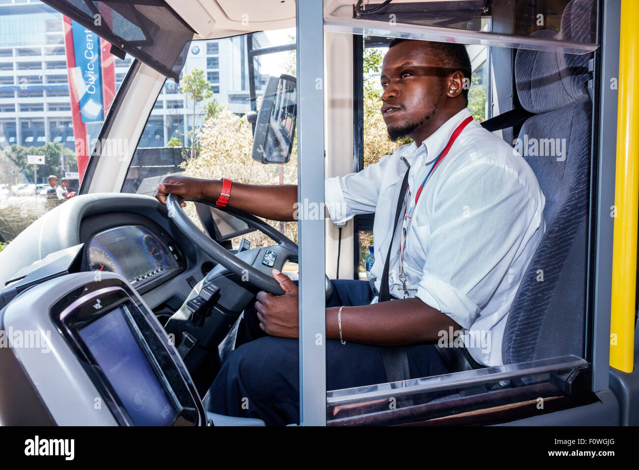 Città del Capo Sud Africa, Centro Città, centro, Civic Center Station, autobus MyCiTi, autista, lavoratori di lavoro, personale dipendente, guida, SAfri150311007 Foto Stock