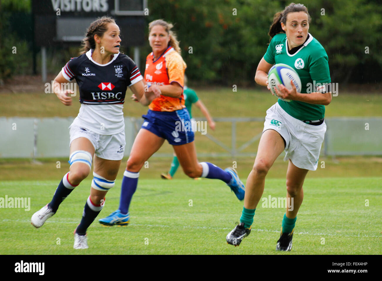 Dublino, Irlanda. Il 22 agosto 2015. Irlanda v di Hong Kong durante la donna Sevens qualificatore di serie corrisponde all'UCD Bowl, Dublino. L'Irlanda ha vinto la partita 50 - 0. Credito: Elsie Kibue / Alamy Live News Foto Stock