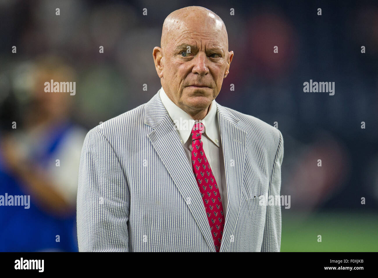 Houston, Texas, Stati Uniti d'America. Il 22 agosto, 2015. Houston Texans proprietario Bob McNair dopo un NFL preseason game tra Houston Texans e Denver Broncos a NRG Stadium di Houston, TX su agosto 22nd, 2015. Credito: Trask Smith/ZUMA filo/Alamy Live News Foto Stock