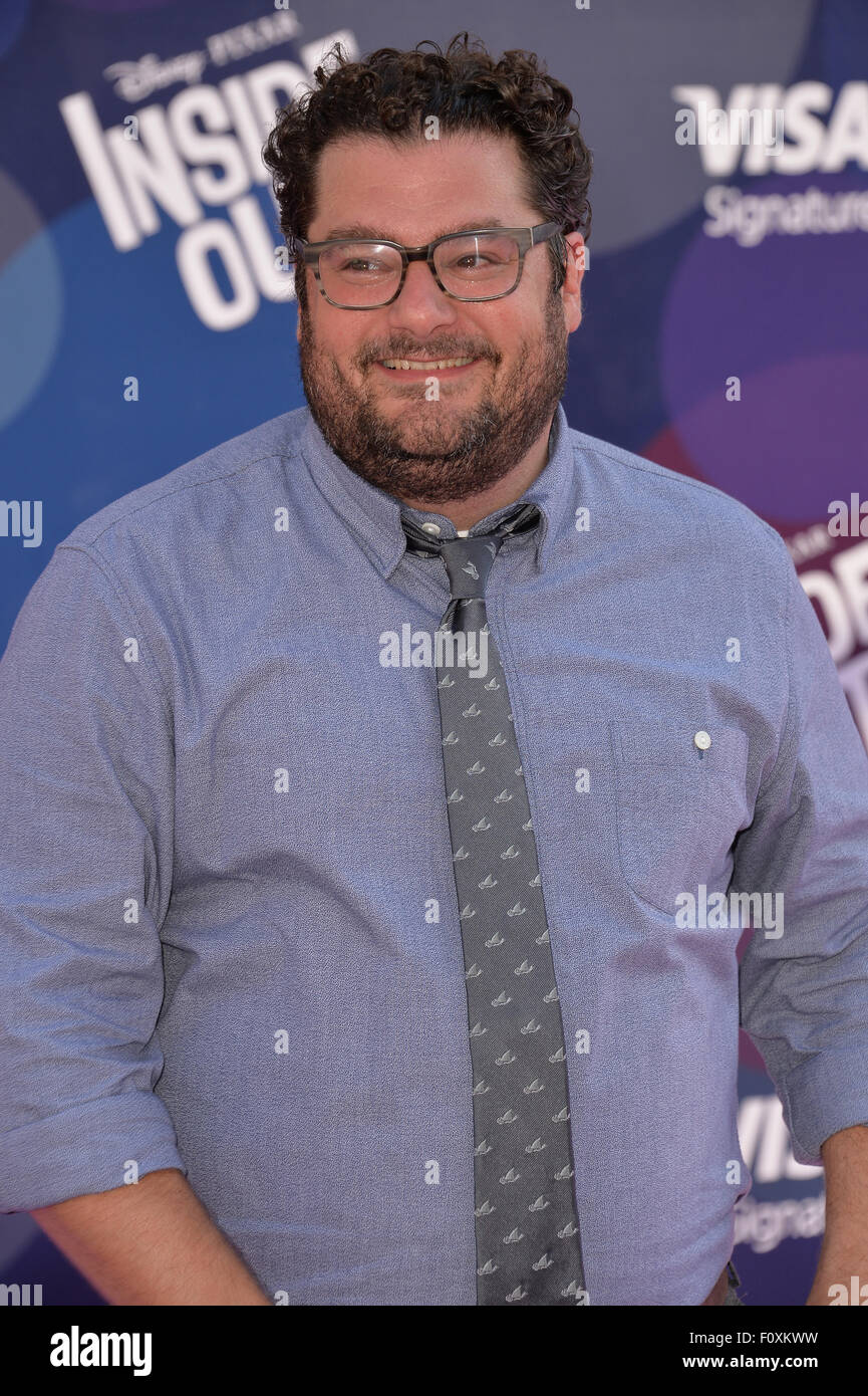 LOS ANGELES, CA - Giugno 9, 2015: Bobby Moynihan presso il Los Angeles prima del suo filmato Disney-Pixar 'All'interno di' alla El Capitan Theater di Hollywood. Foto Stock