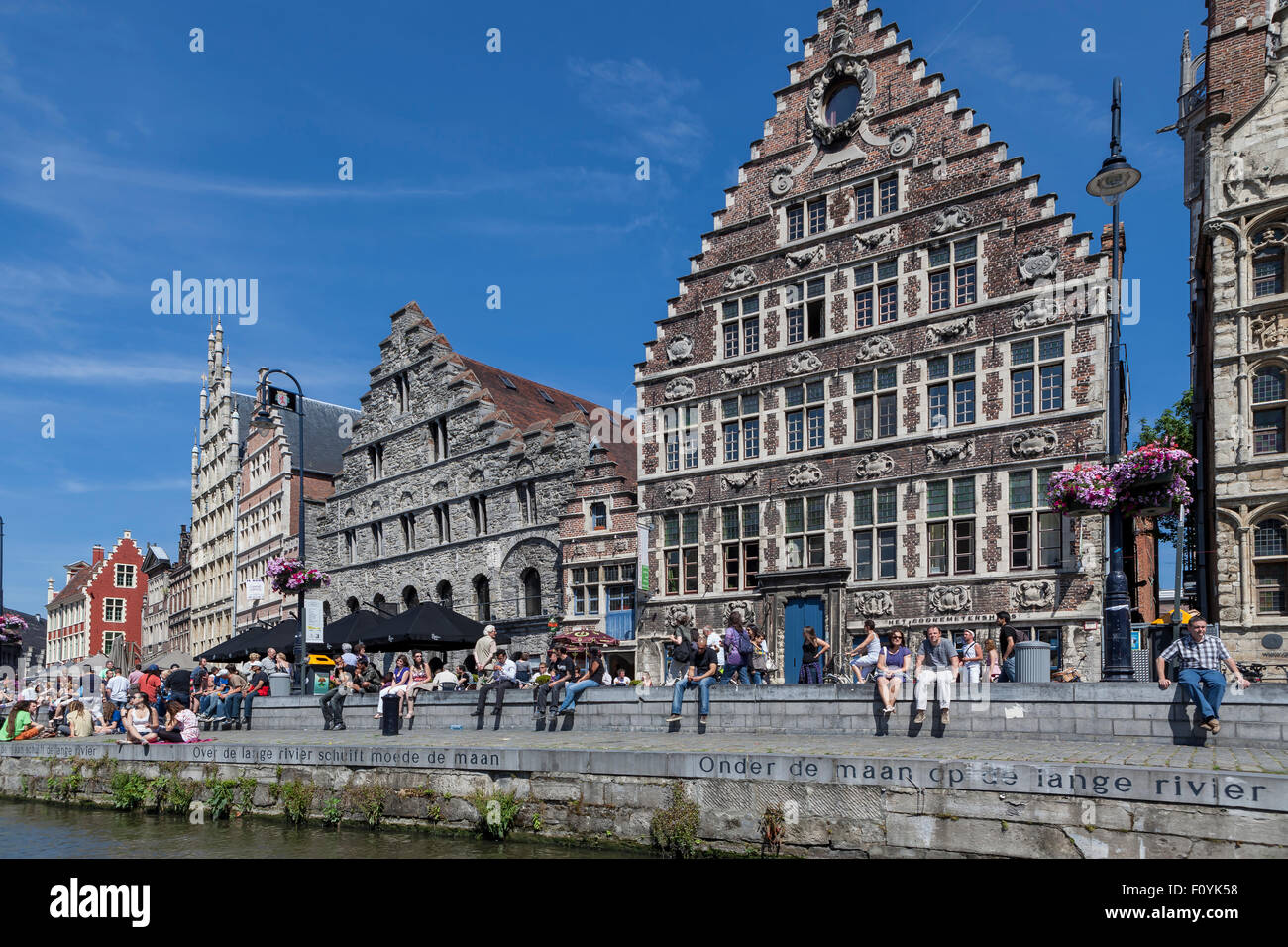 Graslei sulla Schelda, il centro storico di Gand, Belgio Foto Stock