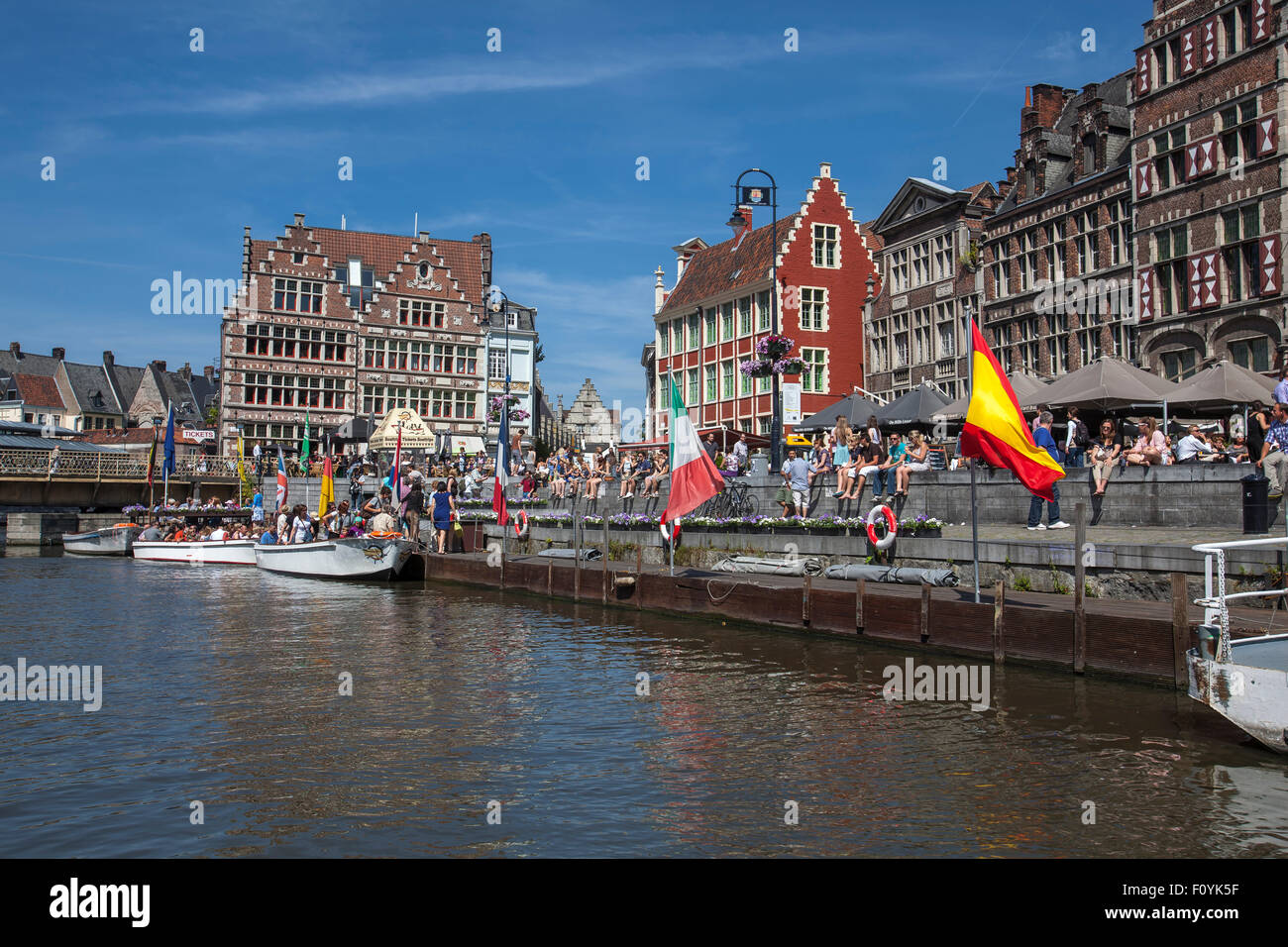 Graslei sulla Schelda, il centro storico di Gand, Belgio Foto Stock