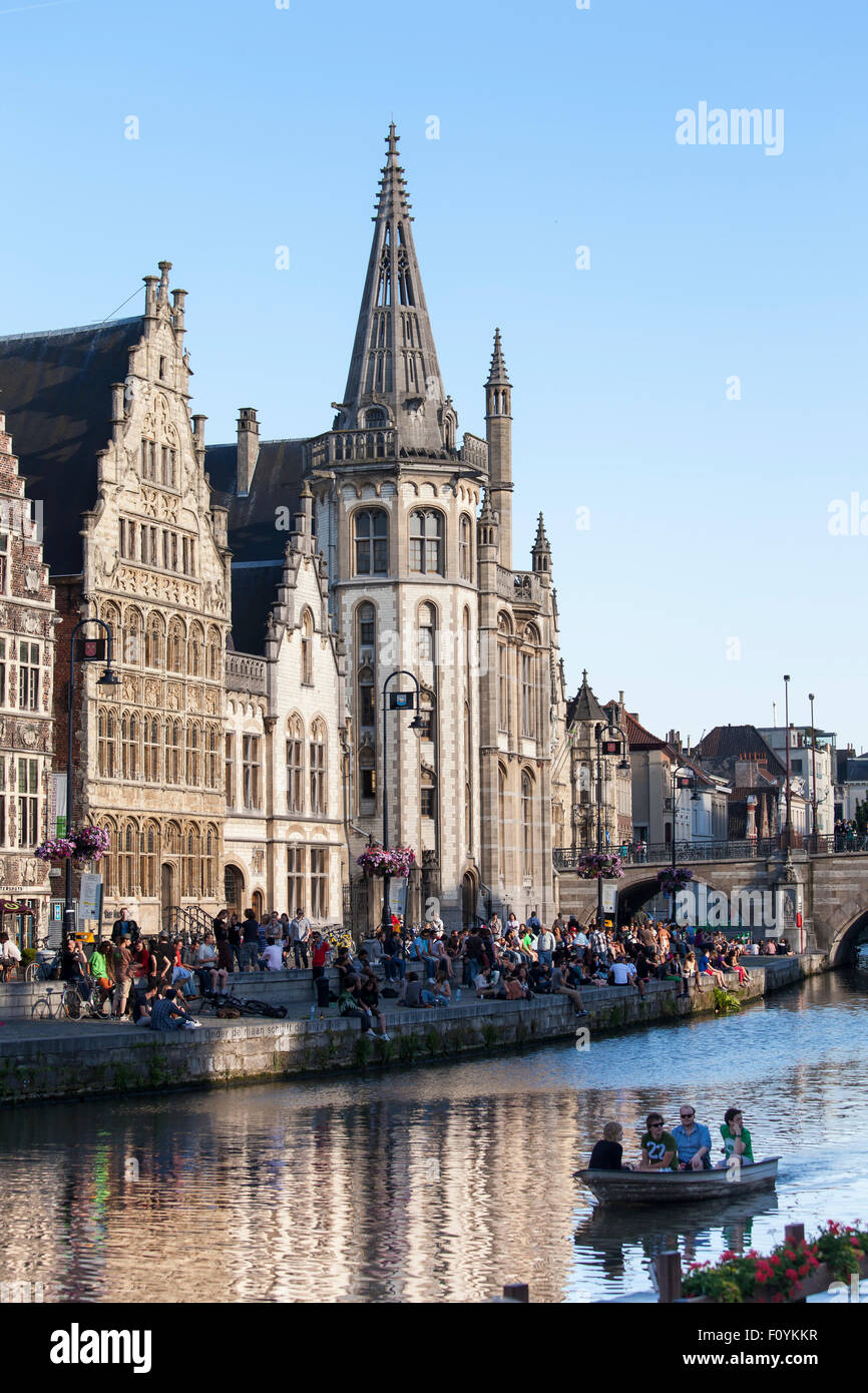 Graslei sulla Schelda, il centro storico di Gand, Belgio Foto Stock