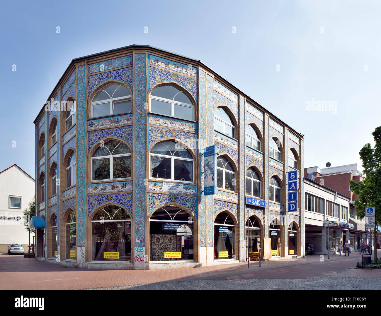 Edificio commerciale con facciata orientale decorazioni, Lünen, distretto della Ruhr, Nord Reno-Westfalia, Germania Foto Stock