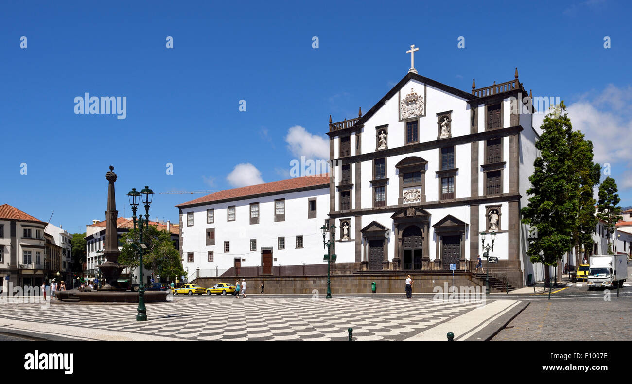 Igreja Sao Joao chiesa, Praco do Municipio, Santa Luzia, Funchal, Madeira, Portogallo Foto Stock