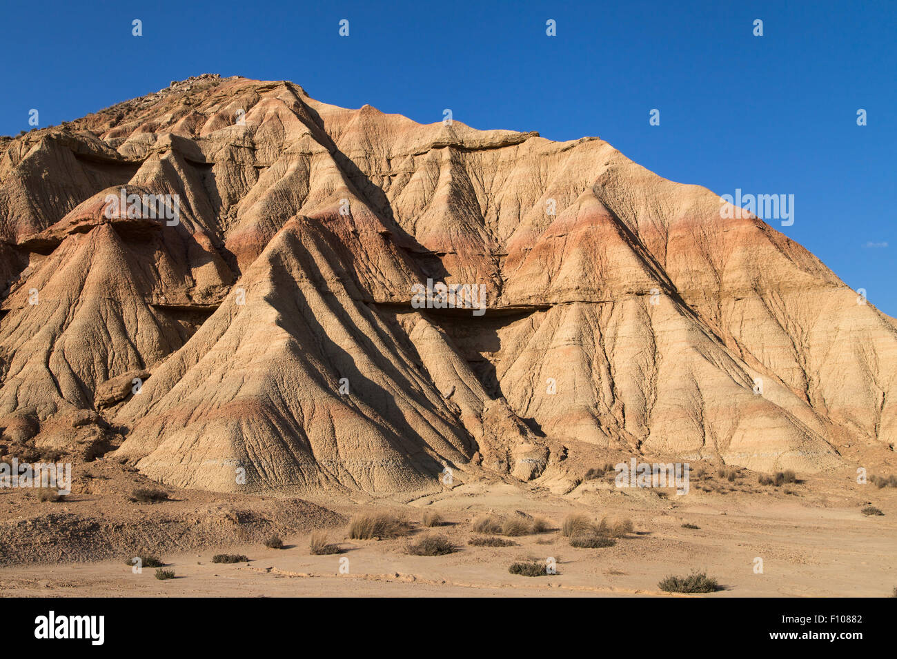 Landforms in Bardena Blanca, Bardenas Reales, Navarra, Spagna. Foto Stock