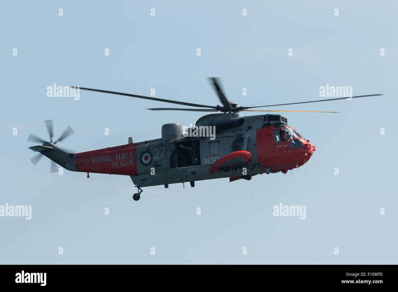 Royal Navy re del mare da 771 Naval Air Squadron vola a Dawlish Air Show 2015 nel suo ultimo anno di servizio attivo. Foto Stock
