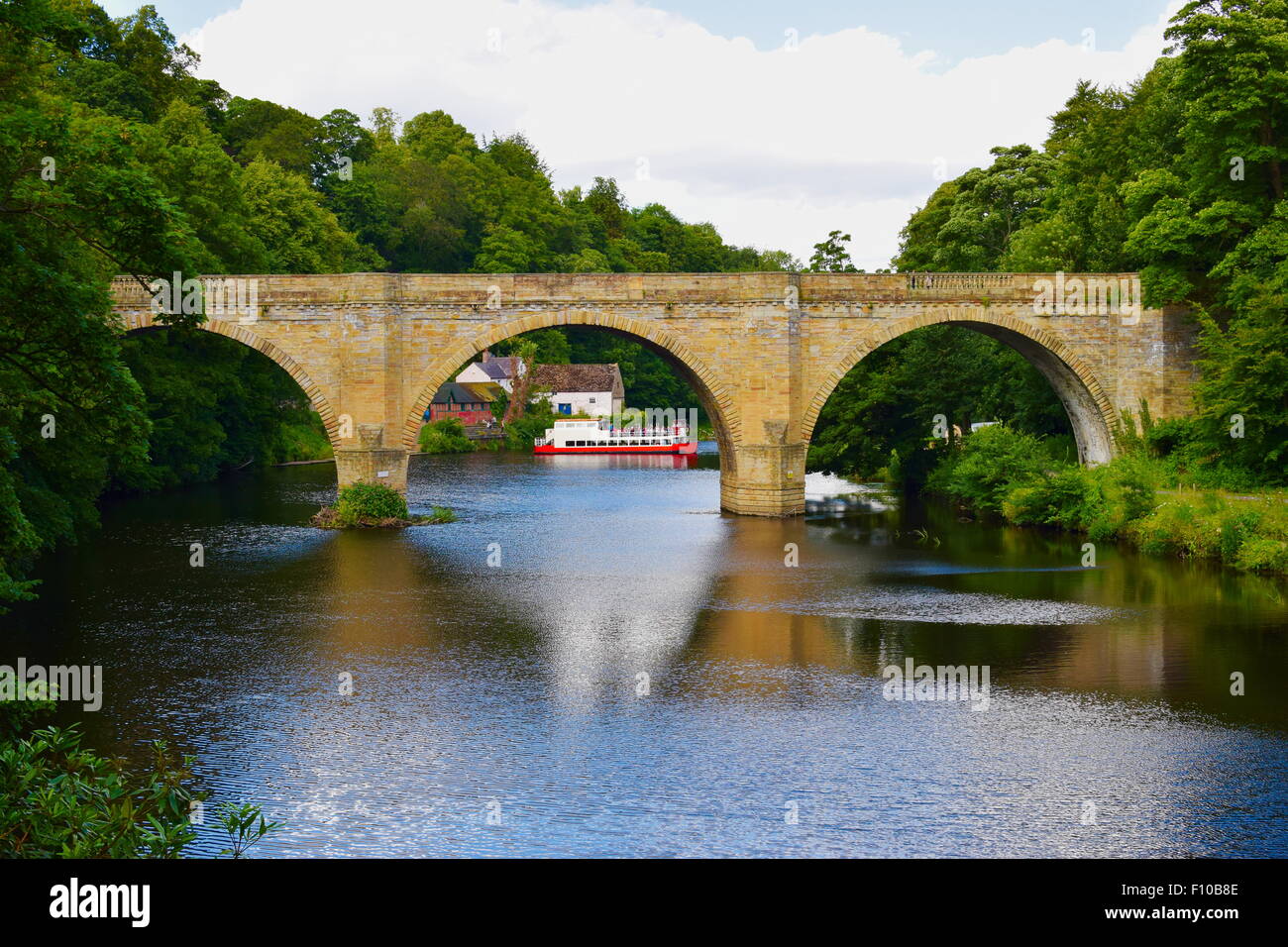 Prebends ponte sopra il fiume usura, Durham City, Inghilterra. Foto Stock
