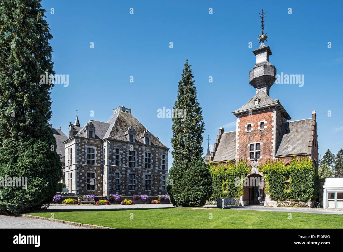 Cancello di ingresso del XVI secolo Château de Jehay / Castello di Jehay / Jehay-Bodegnée Castello a Amay, Liegi, la Vallonia, Belgio Foto Stock