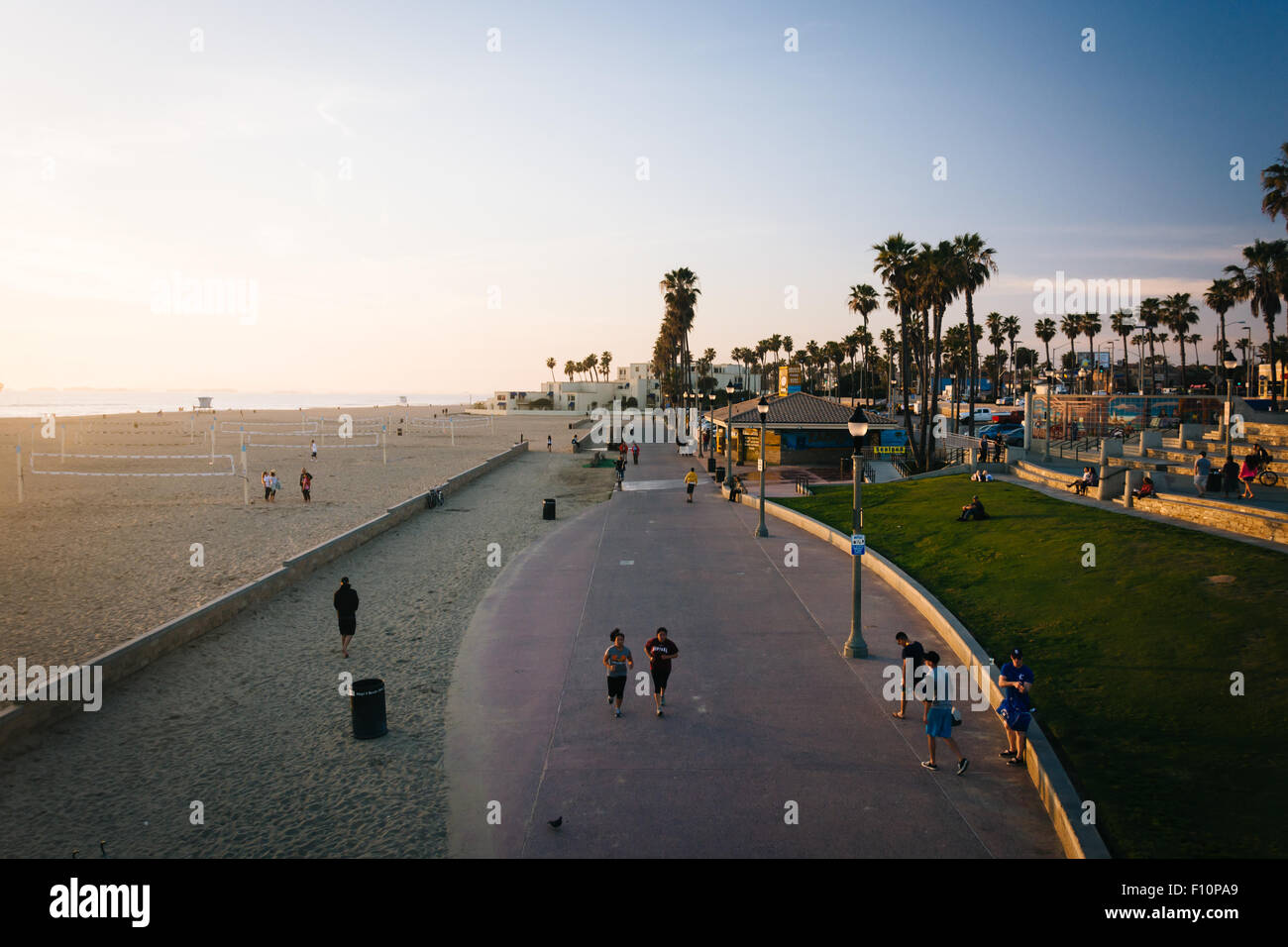 Vista serale del lungomare, in Huntington Beach, California. Foto Stock