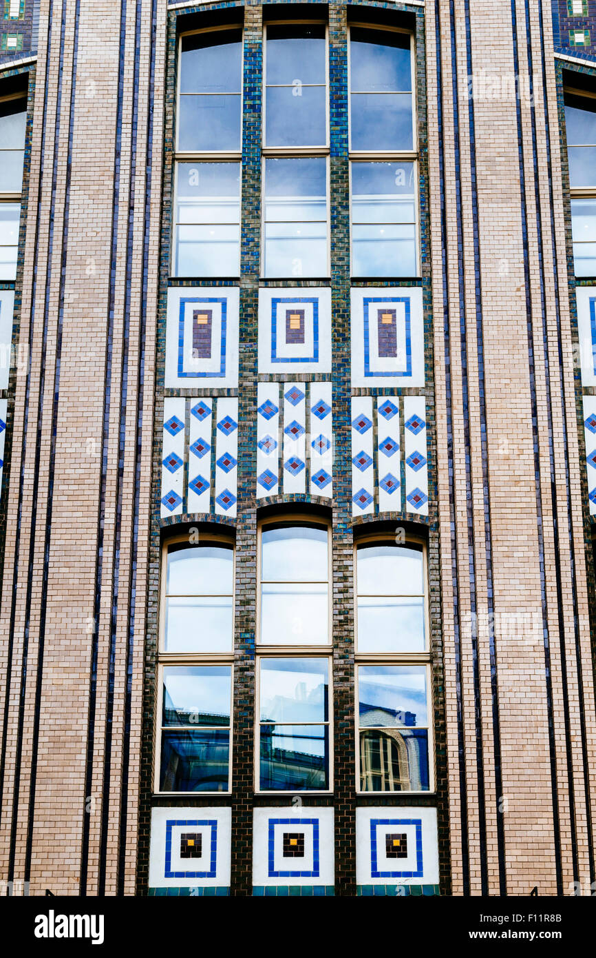Close-up di esterno dell edificio, cortile 1, Hackershe Hoefe, nel quartiere Mitte di Berlino, Germania Foto Stock Close-up di esterno dell edificio, cortile 1, Hackershe Hoefe, nel quartiere Mitte di Berlino, Germania Foto Stock