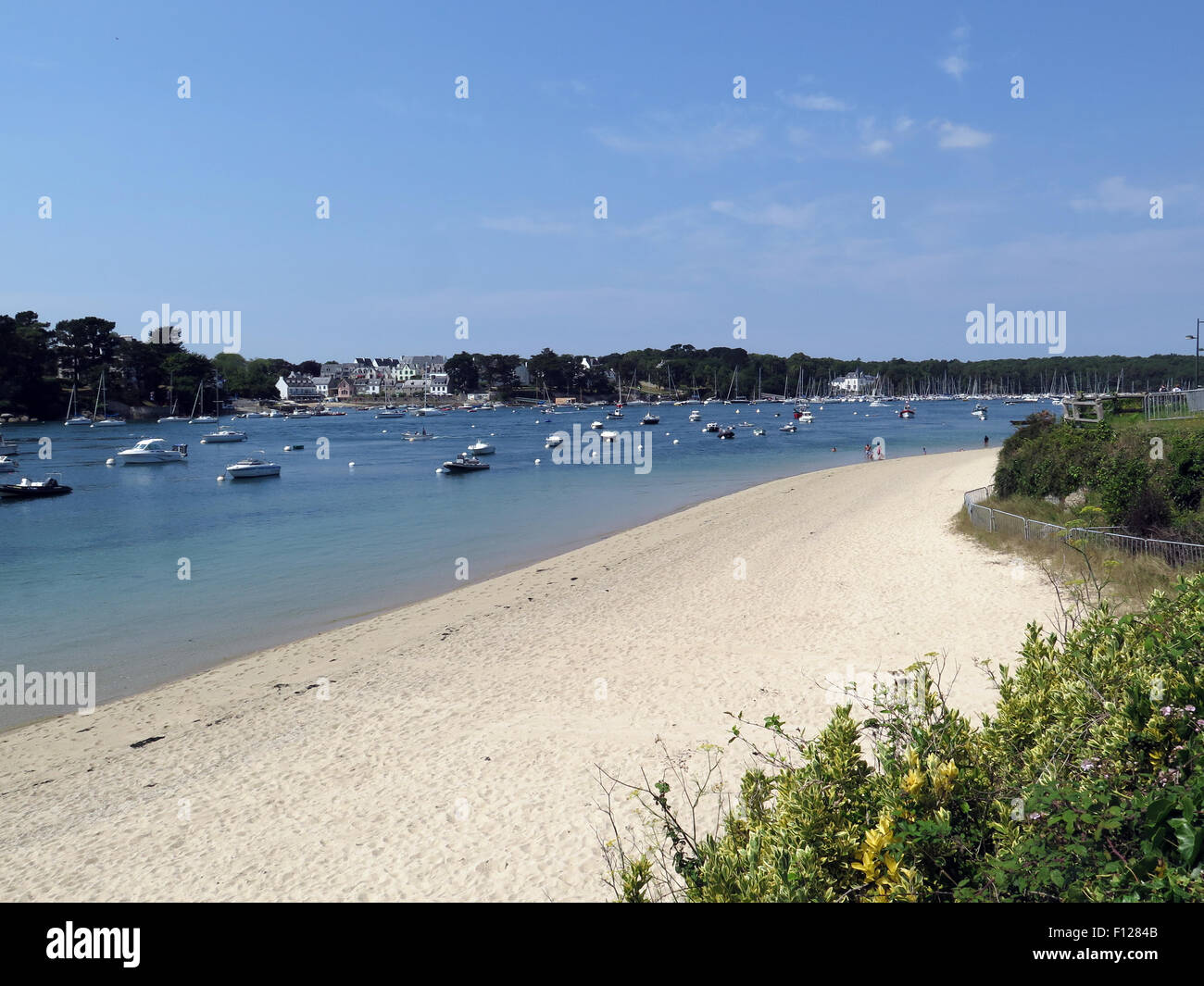 Bénodet: vista porto Sainte-Marine & beach Foto Stock