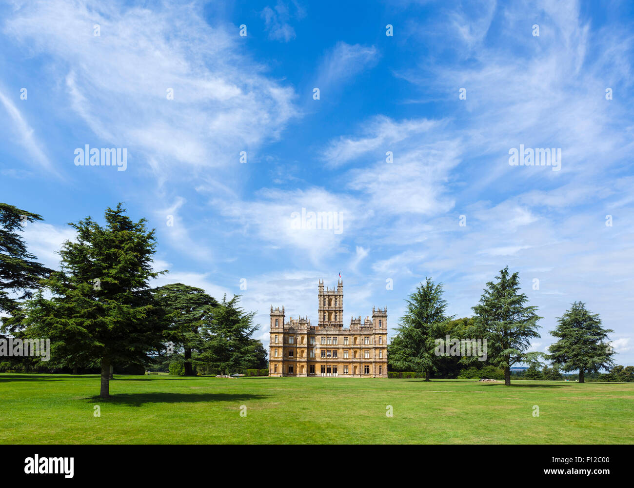 Il castello di Highclere, Cavendish Abbey nella serie TV dello stesso nome, Hampshire, Inghilterra, Regno Unito Foto Stock