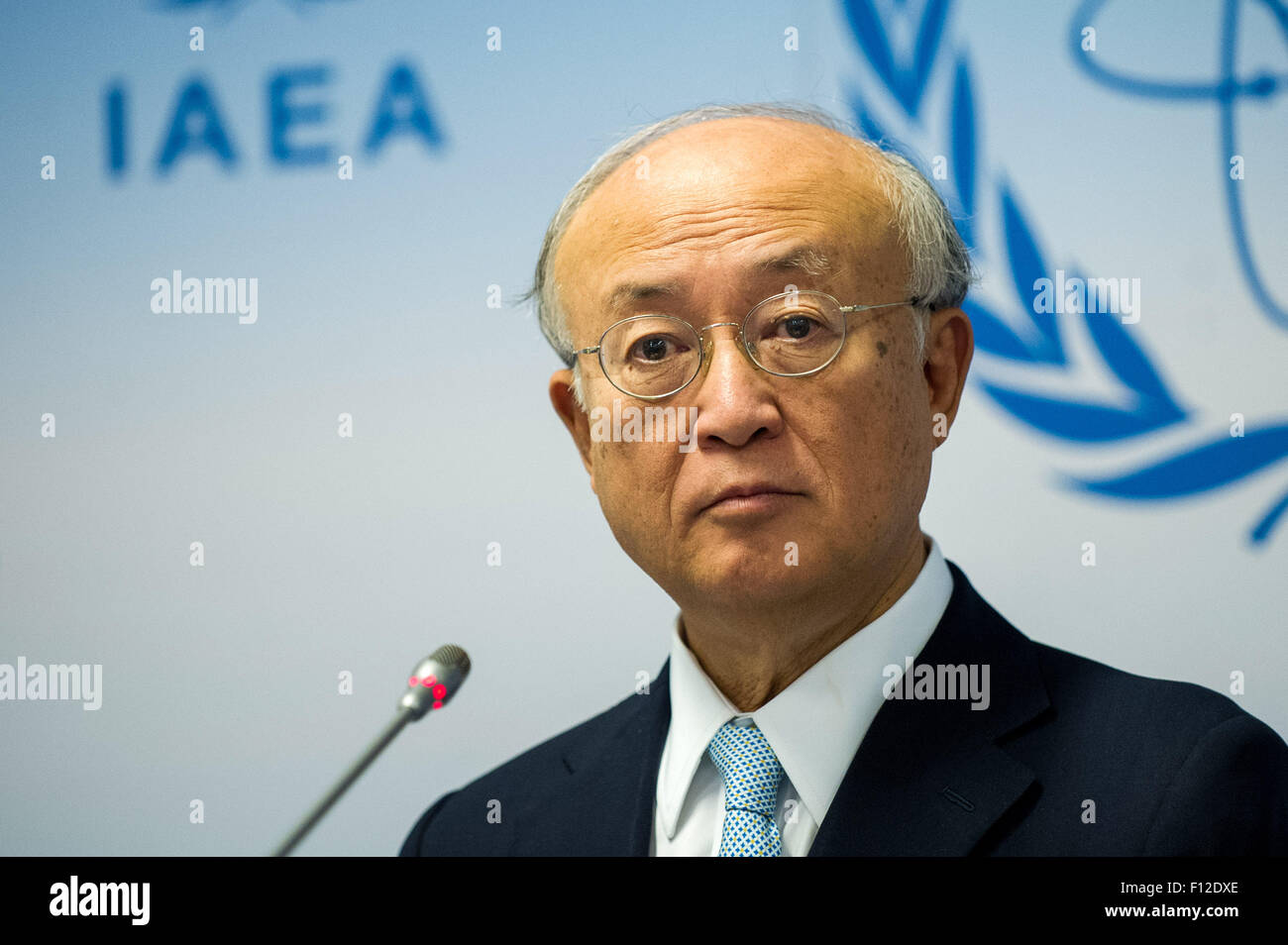 Vienna, Austria. 25 Ago, 2015. Yukiya Amano, capo dell Agenzia Internazionale per l Energia Atomica (AIEA) assiste ad una conferenza stampa presso la sede dell'AIEA, a Vienna, in Austria, e il agosto 25, 2015. Le Nazioni Unite Agenzia nucleare martedì ha detto che ha ricevuto la quantità sostanziali di informazioni dall'Iran sul suo programma nucleare, mentre l'agenzia sta ancora verificando i dati. Credito: Qian Yi/Xinhua/Alamy Live News Foto Stock