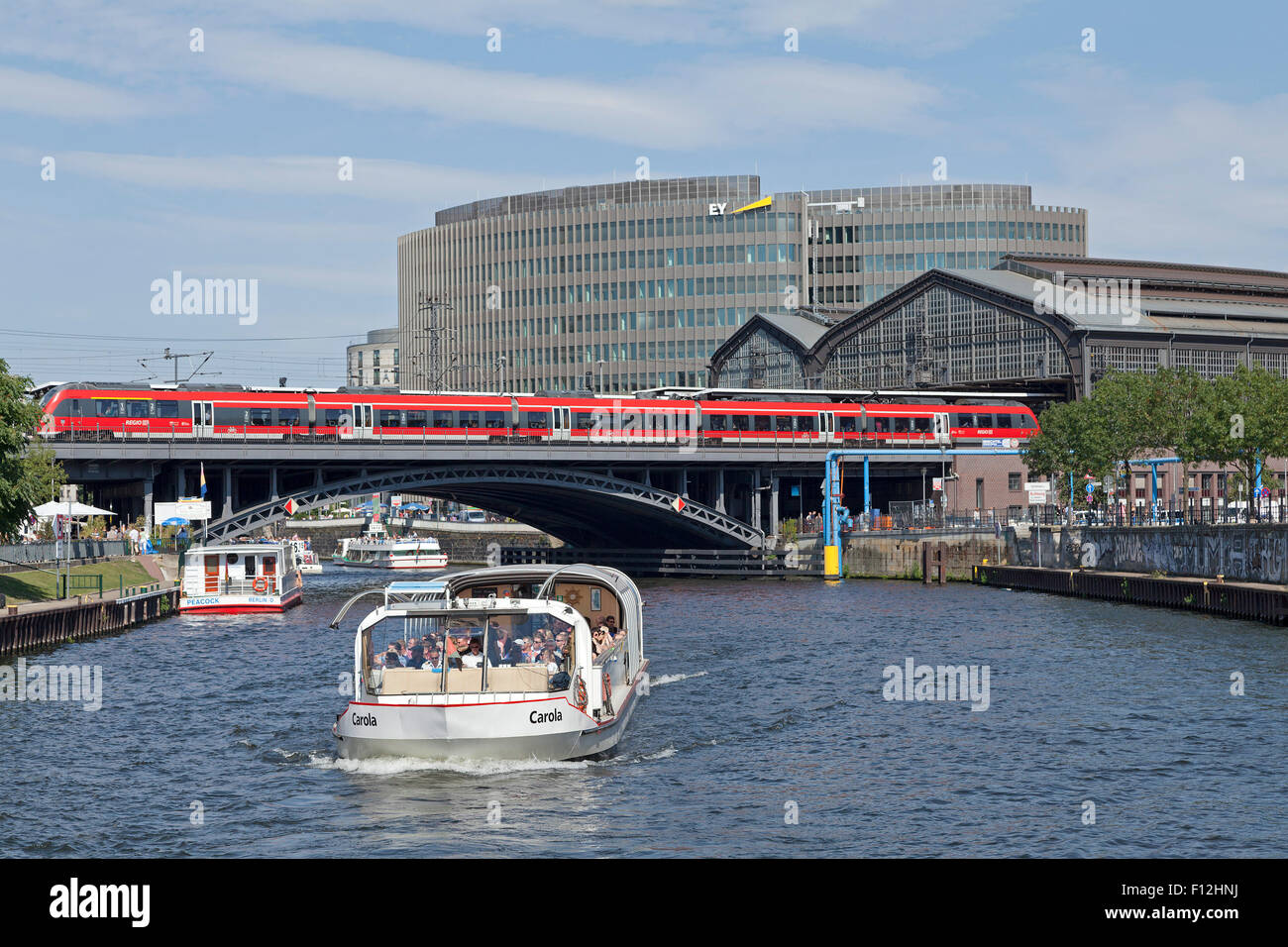 La stazione del treno Friedrichstrasse a Berlino, Germania Foto Stock