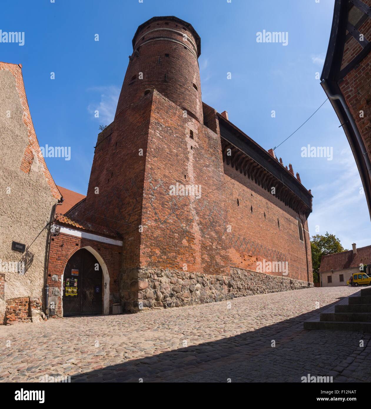 OLSZTYN, Polonia - 21 agosto 2015: il vecchio castello teutonico in Olsztyn (gotico castello Crociati), attrazione turistica di Polan orientale Foto Stock