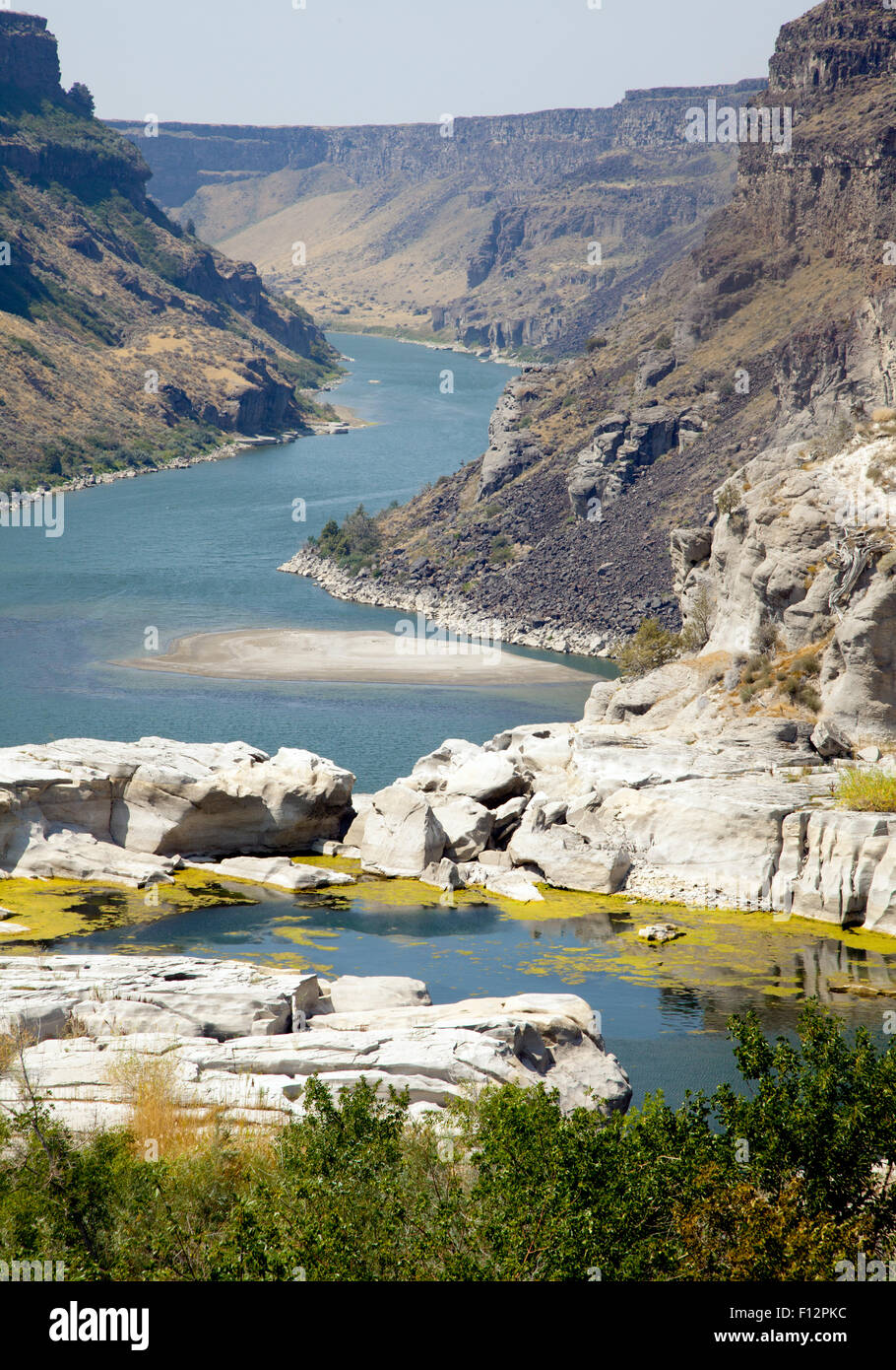 Vista guardando ad ovest di Snake River Canyon, appena al di sotto di Shoshone Falls, Idaho, 2015. Foto Stock