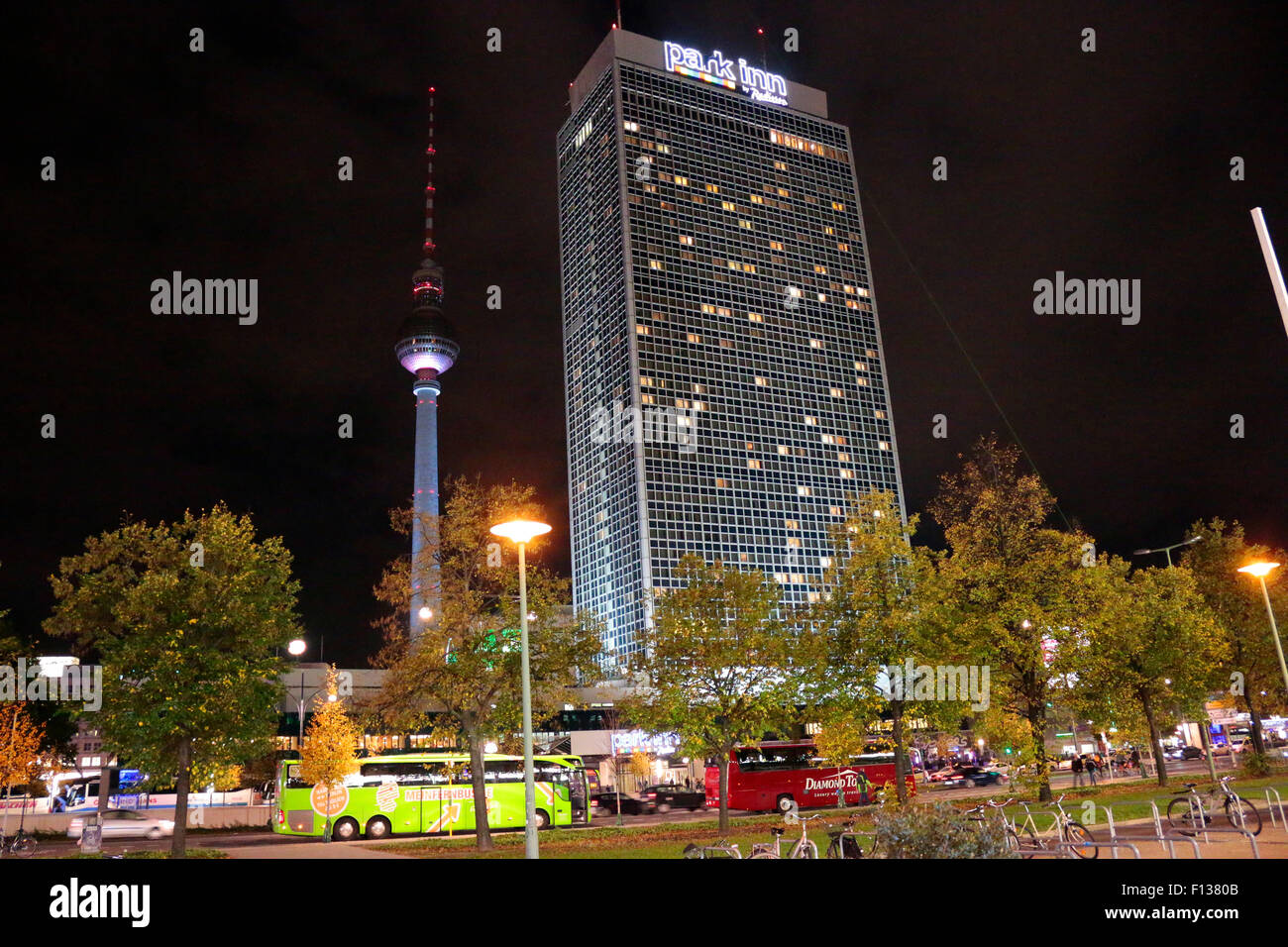 Fernsehturm, Hotel Forum (heute: PARK INN), Berlin-Mitte. Foto Stock