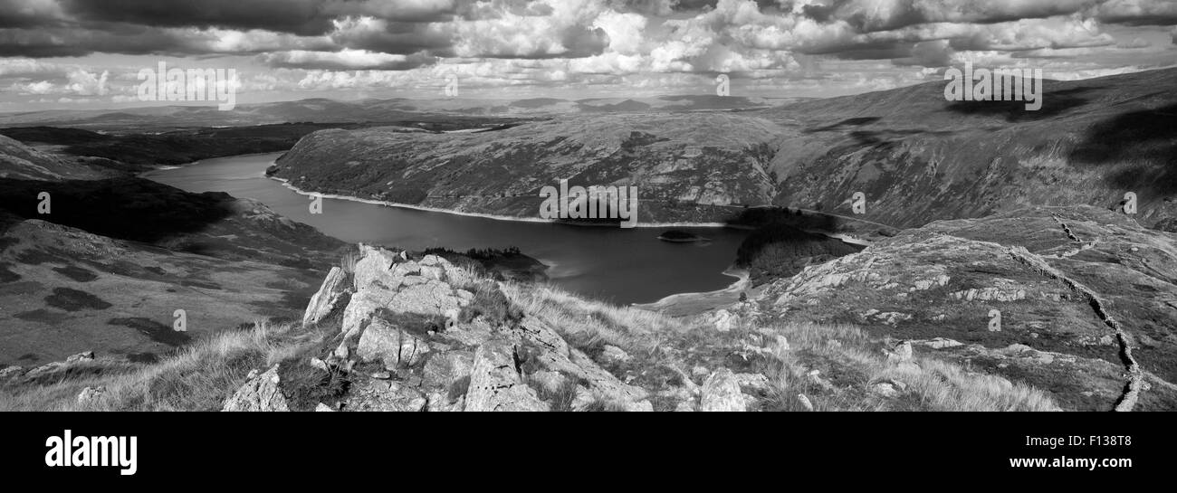 Summer View su Scafell serbatoio, Parco Nazionale del Distretto dei Laghi, Cumbria, England, Regno Unito Foto Stock