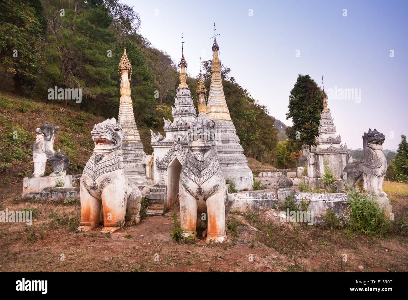 Antico tempio buddista, Pindaya, birmania, myanmar. Foto Stock