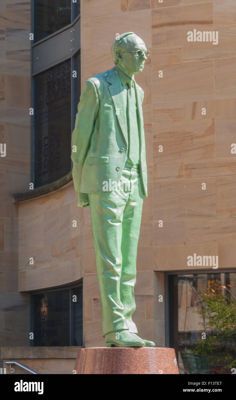 Donald Dewar statua Buchanan Street Glasgow Scozia Scotland Foto Stock