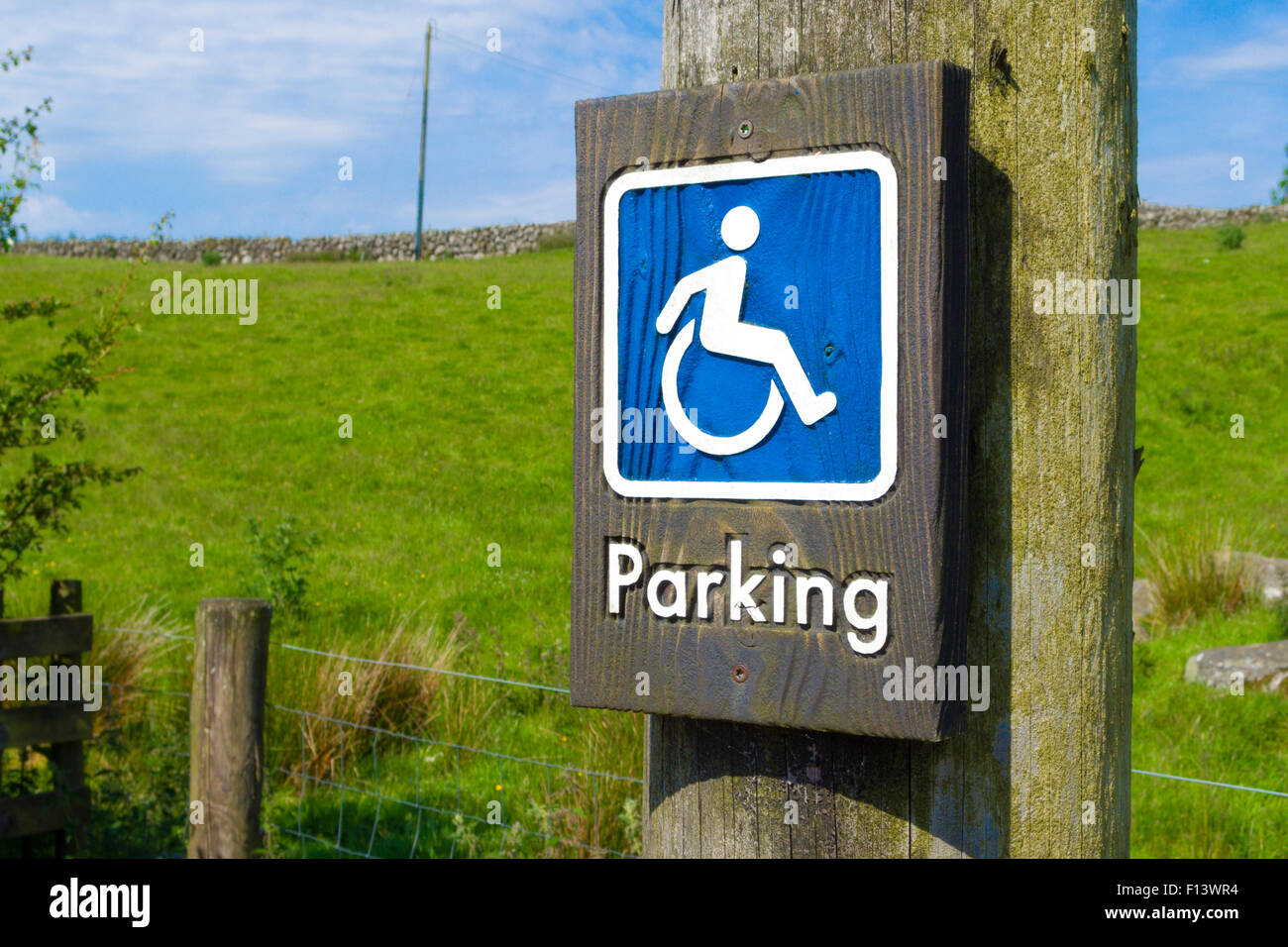 Parcheggio Disabili spazio segno, REGNO UNITO Foto Stock