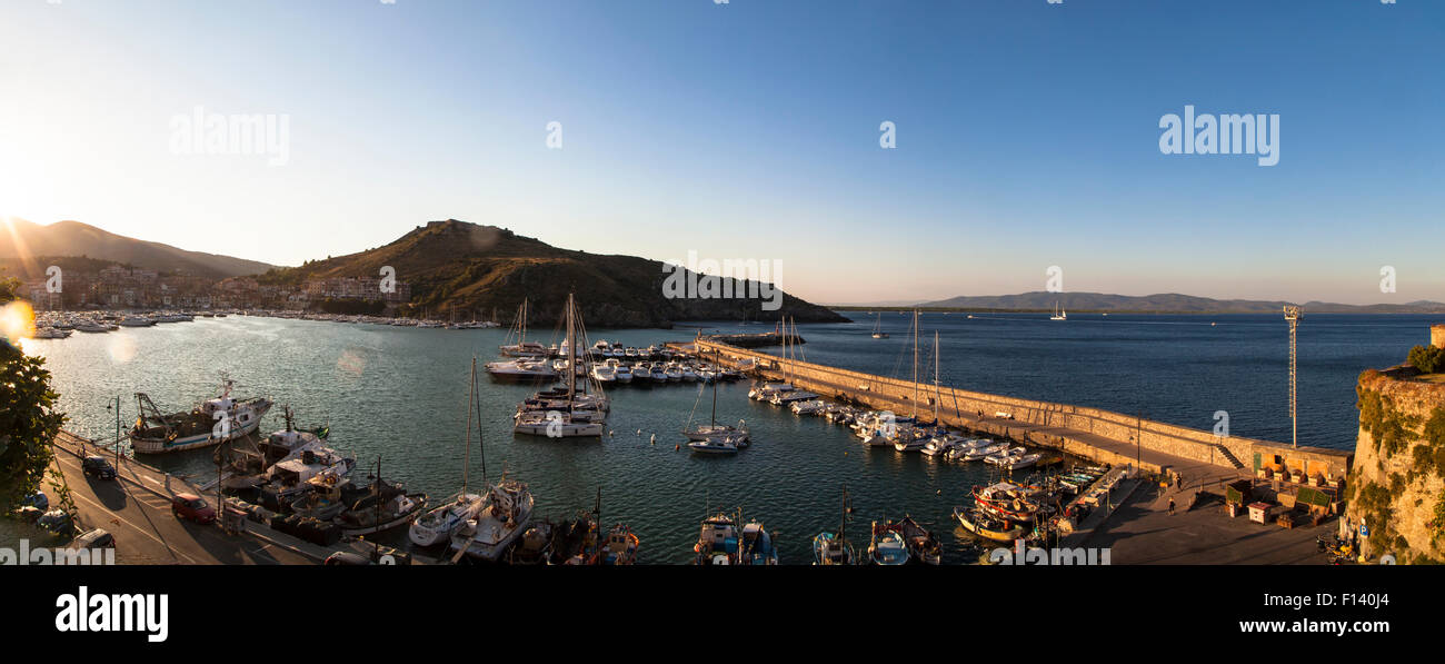 Toscana del porto al crepuscolo Foto Stock