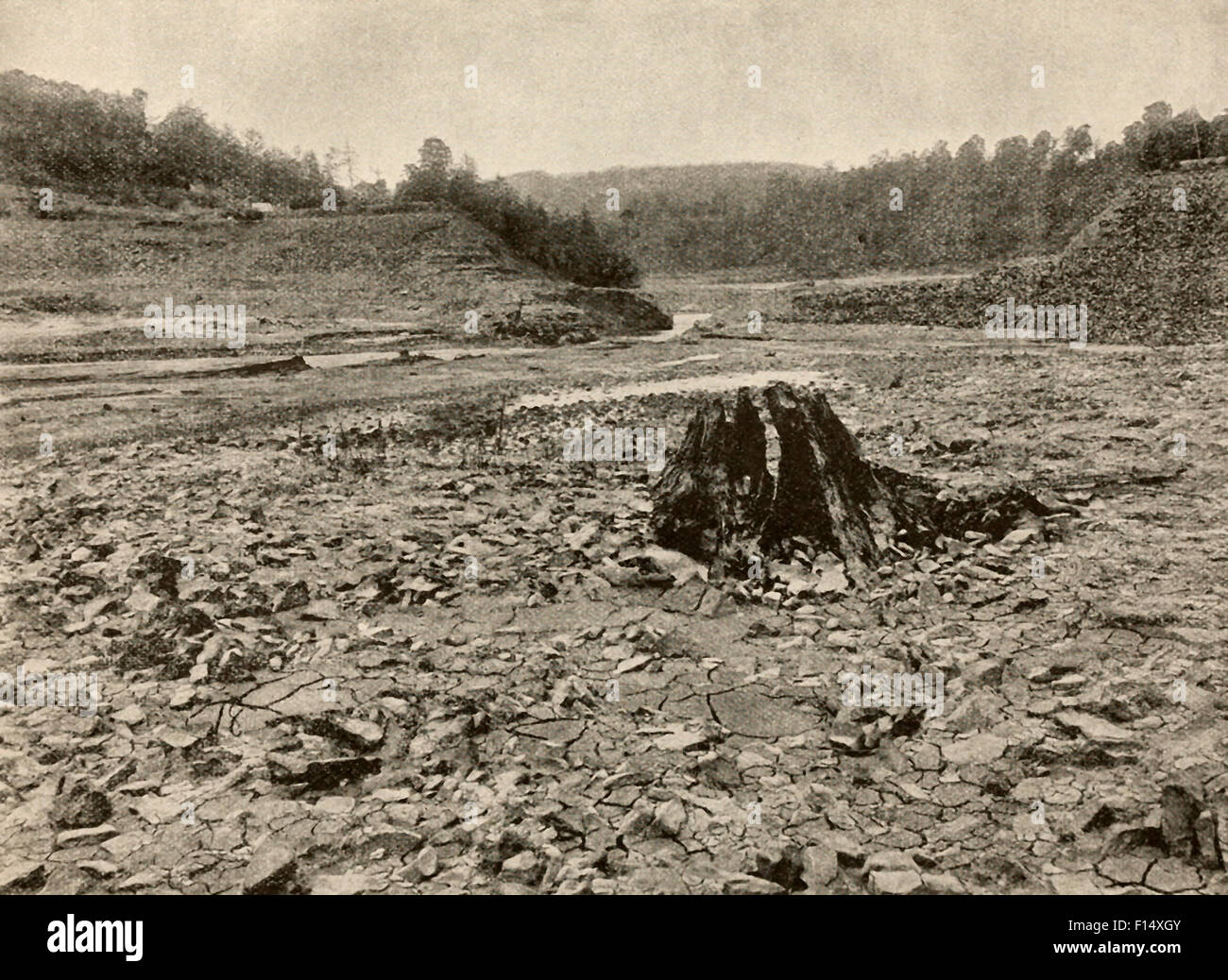 Vista della diga rotta guardando dal bacino del lago, sud Forcella Dam, Johnstown, Pennsylvania, 1889 Foto Stock