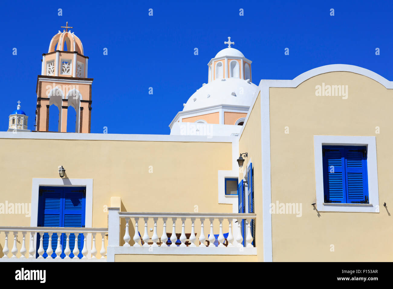 La chiesa, città di Fira, Santorini Island, Grecia Foto Stock